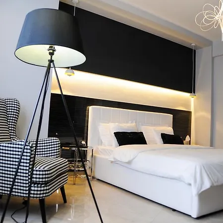 Tiranatop Suites * Τίρανα