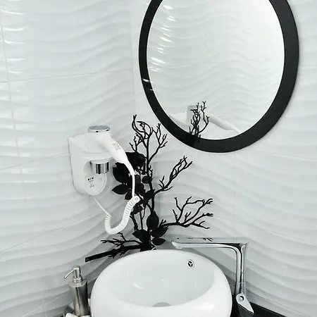 Tiranatop Suites Διαμέρισμα