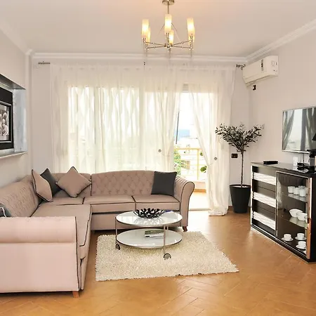 Διαμέρισμα Tiranatop Suites *