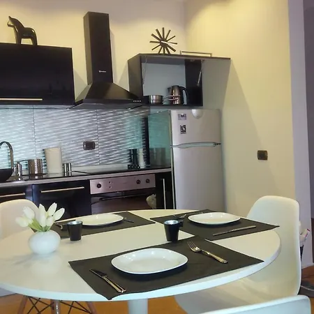 Tiranatop Suites *